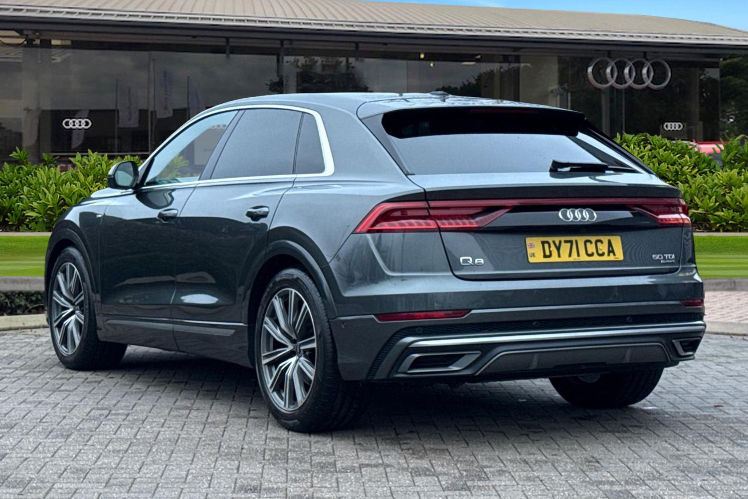 Used Audi Q8 2021 for sale - 77382402: Photo 2