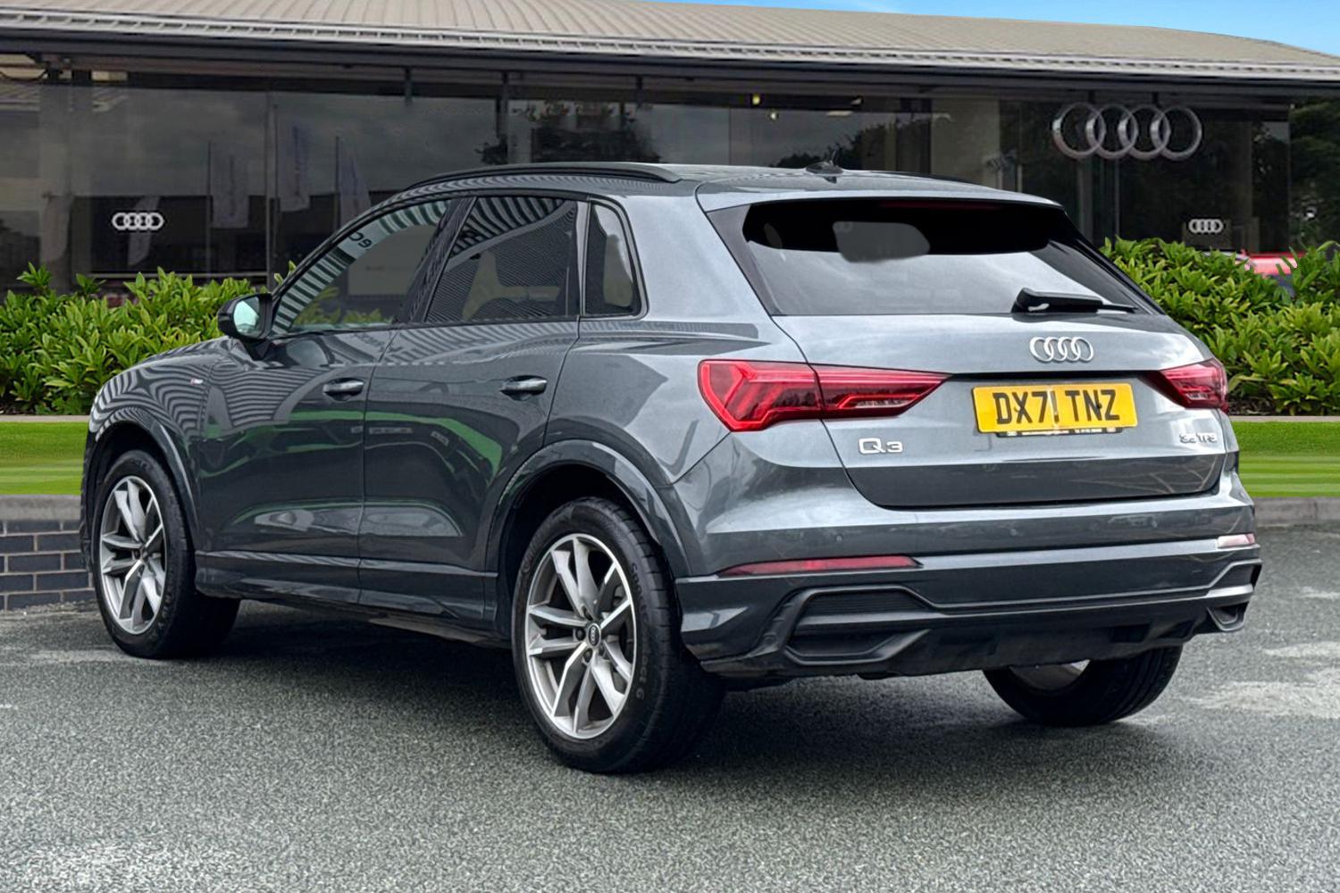 Used Audi Q3 2021 for sale - 78052653: Photo 2