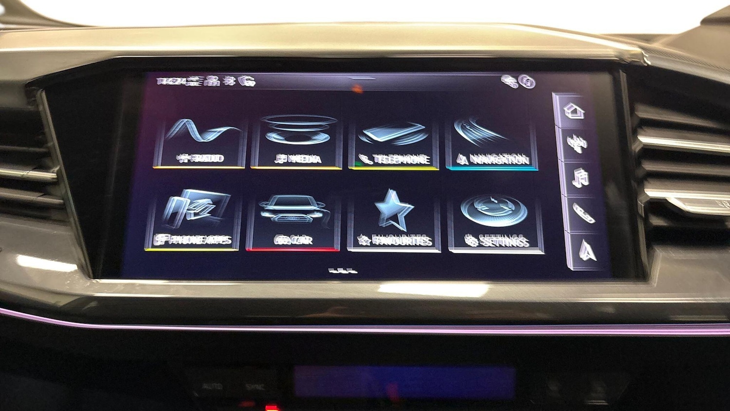 Used Audi Q4 e-tron 2023 for sale - 76379888: Photo 8