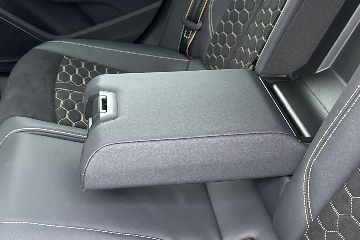 Used Audi RS4 Avant 2025 for sale - 77262569: Photo 50