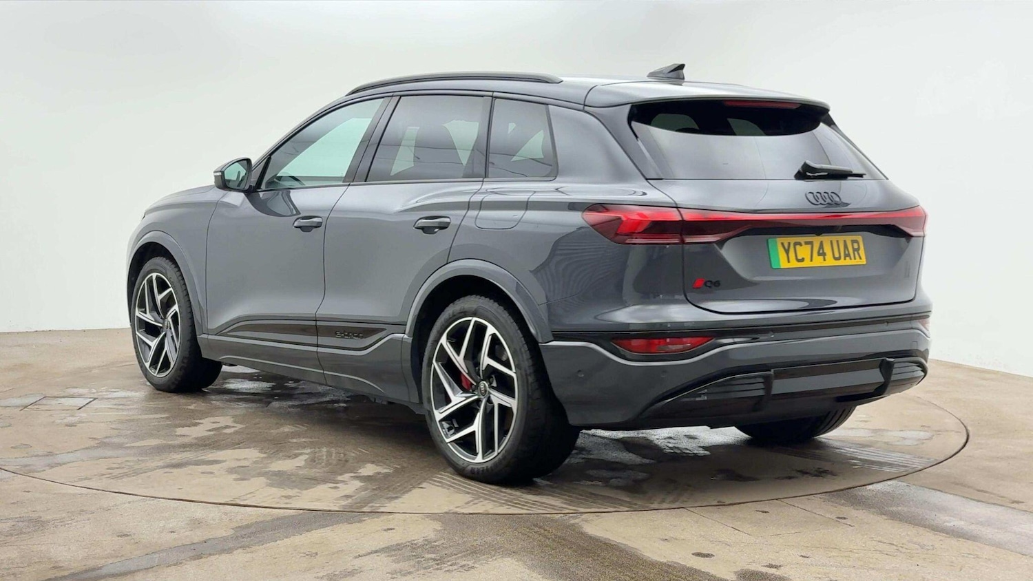 Used Audi Q6 e-tron 2024 for sale - 76353225: Photo 3