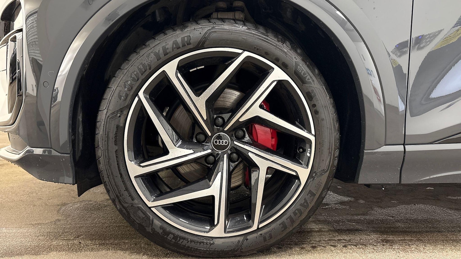 Used Audi Q6 e-tron 2024 for sale - 76353225: Photo 6