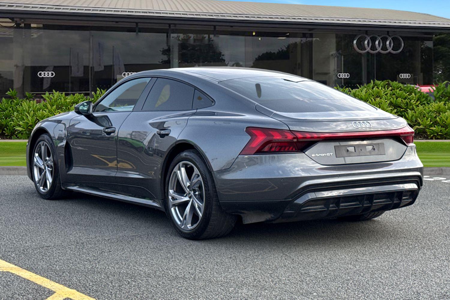 Used Audi e-tron GT 2023 for sale - 77779676: Photo 2