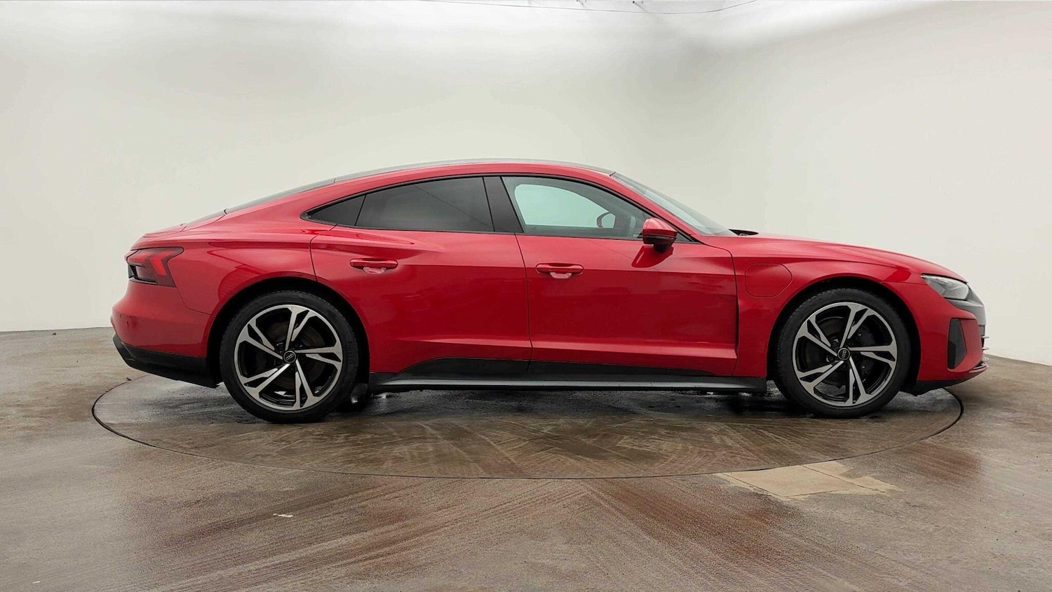 Used Audi e-tron GT 2023 for sale - 76863274: Photo 4