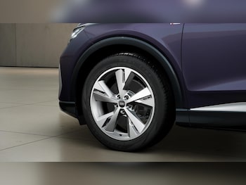 Used Audi Q4 e-tron 2025 for sale - 76143785: Photo 4