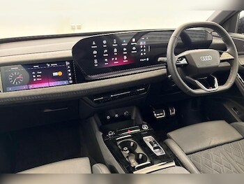 Used Audi Q6 e-tron 2024 for sale - 76171257: Photo