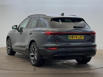 Used Audi Q6 e-tron 2024 for sale - 76171257: Photo