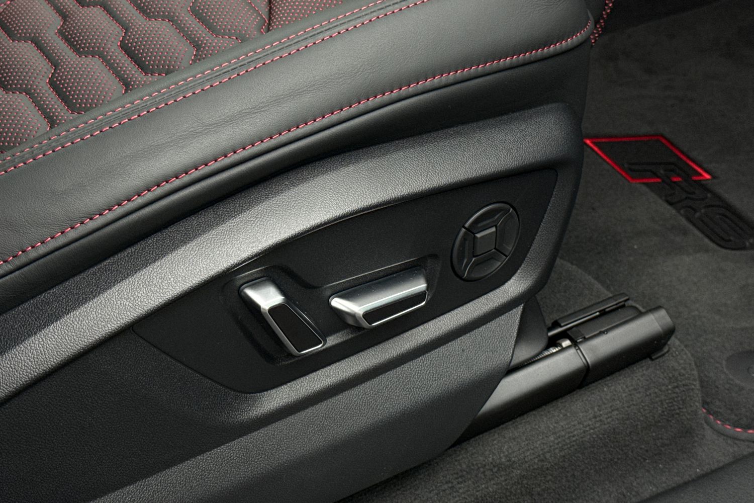 Used Audi RS Q8 2026 for sale - 77368501: Photo 54