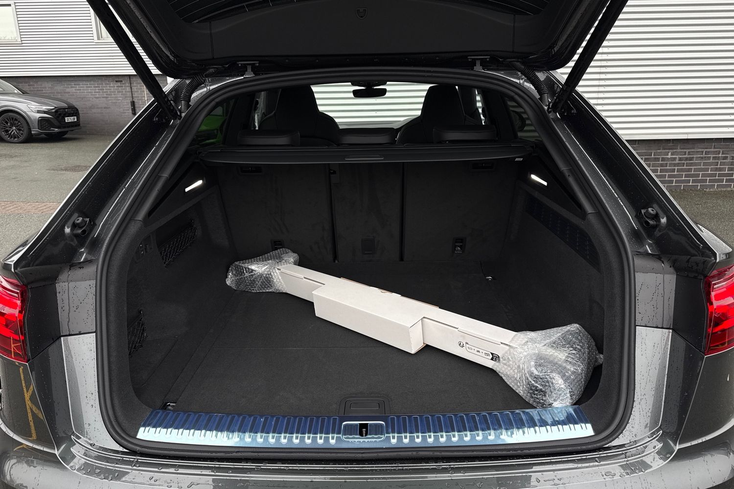 Used Audi RS Q8 2026 for sale - 77368501: Photo 6