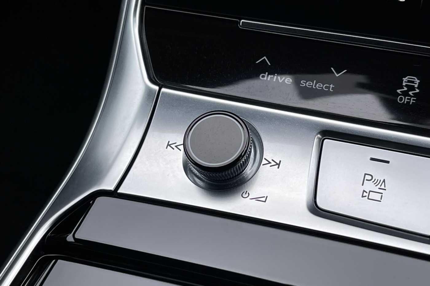 Used Audi RS7 2023 for sale - 77313050: Photo 50