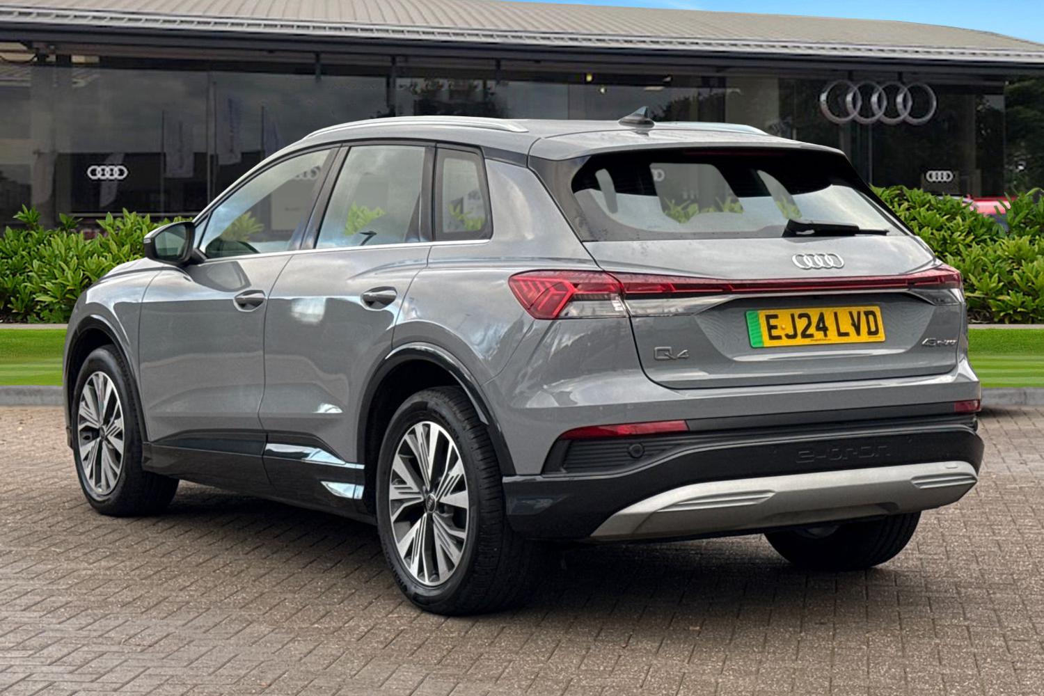 Used Audi Q4 e-tron 2024 for sale - 76916564: Photo 2