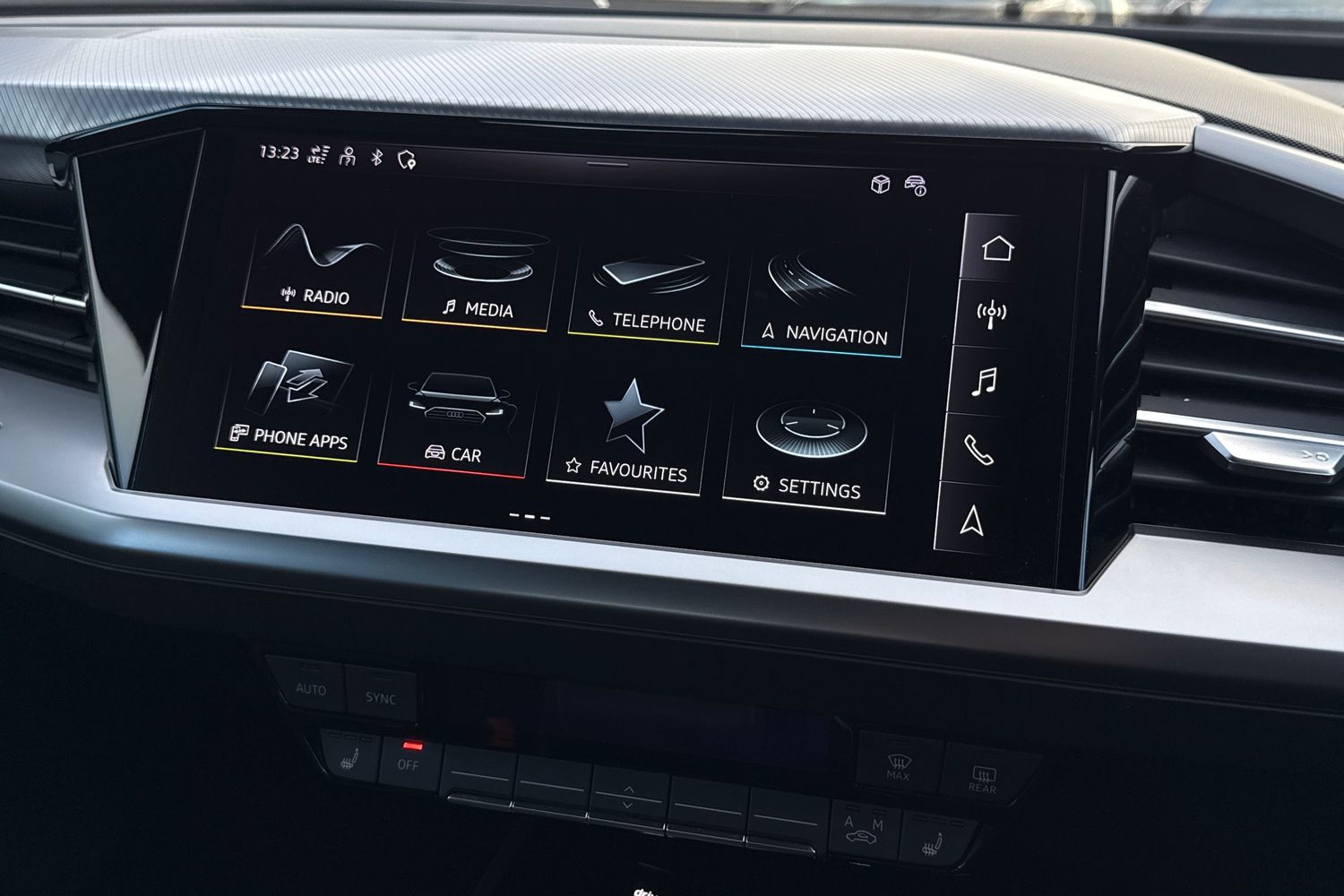 Used Audi Q4 e-tron 2024 for sale - 76916564: Photo 25