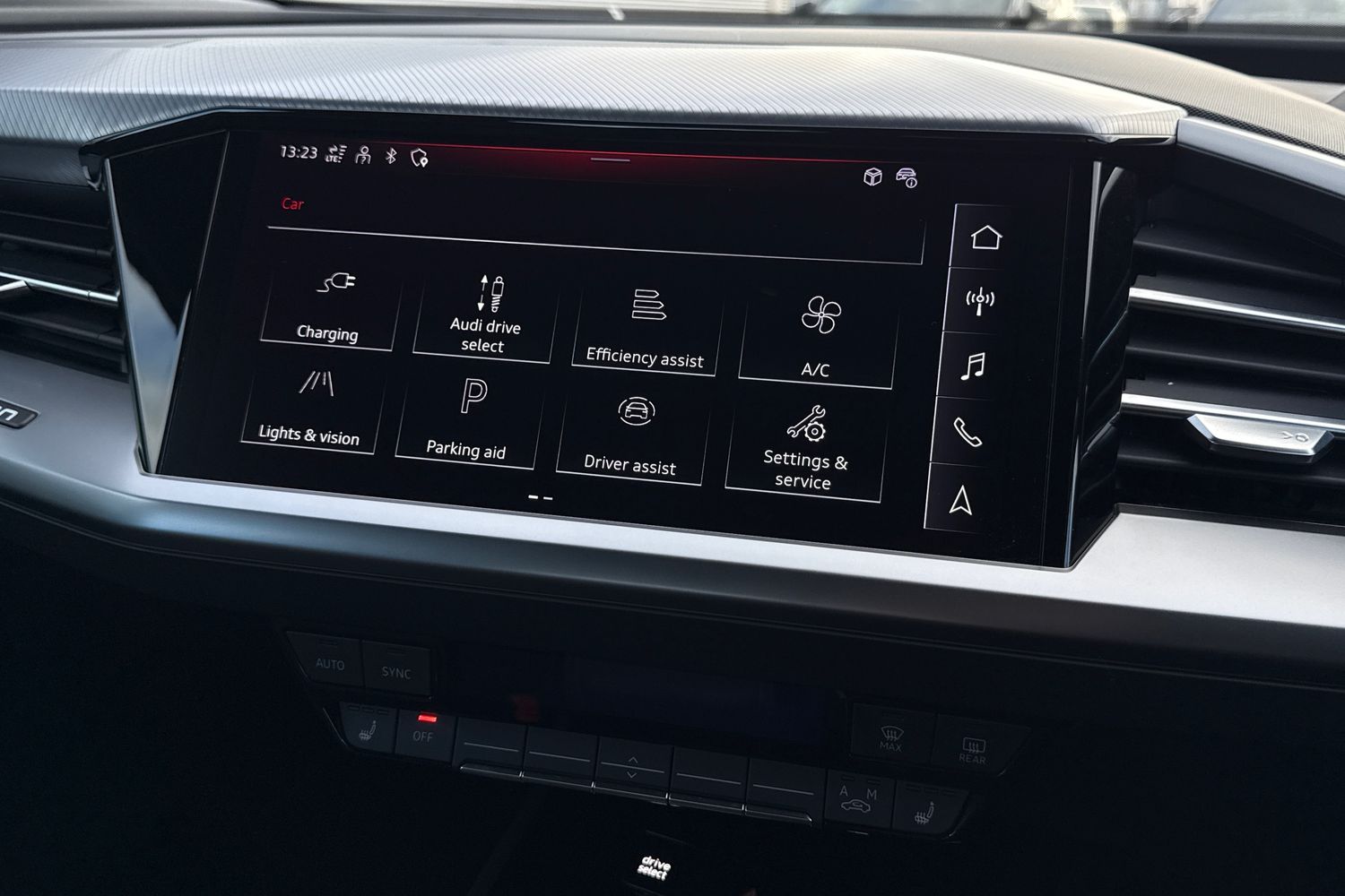 Used Audi Q4 e-tron 2024 for sale - 76916564: Photo 27