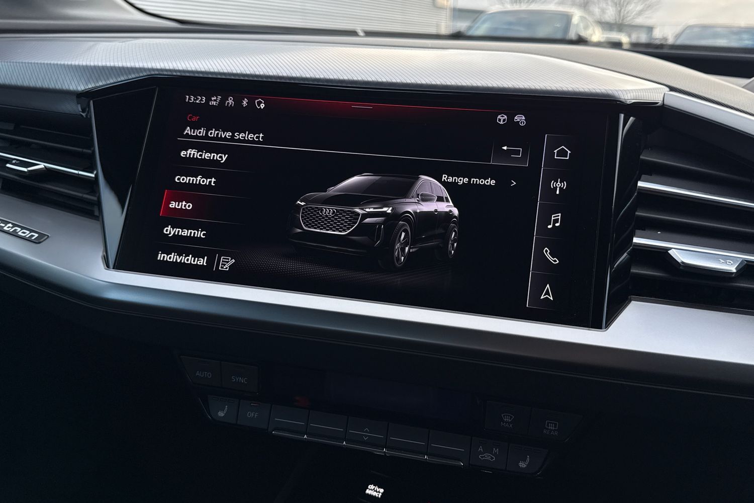 Used Audi Q4 e-tron 2024 for sale - 76916564: Photo 31