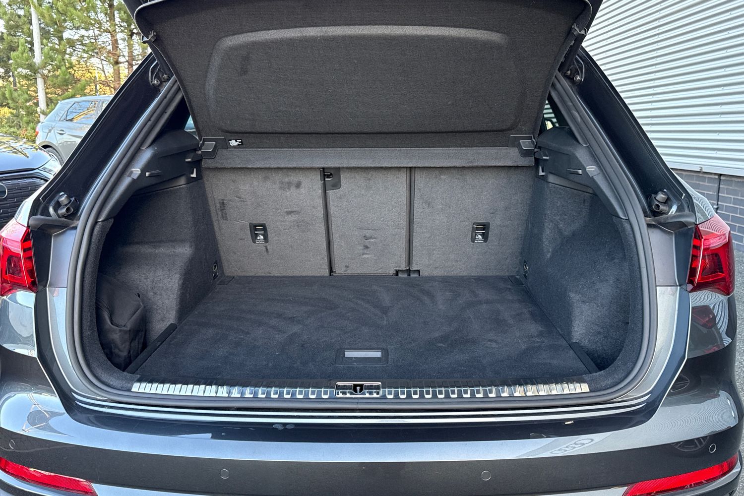 Used Audi Q3 2025 for sale - 76949621: Photo 10