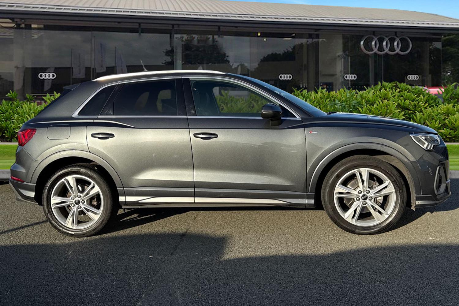 Used Audi Q3 2025 for sale - 76949621: Photo 3