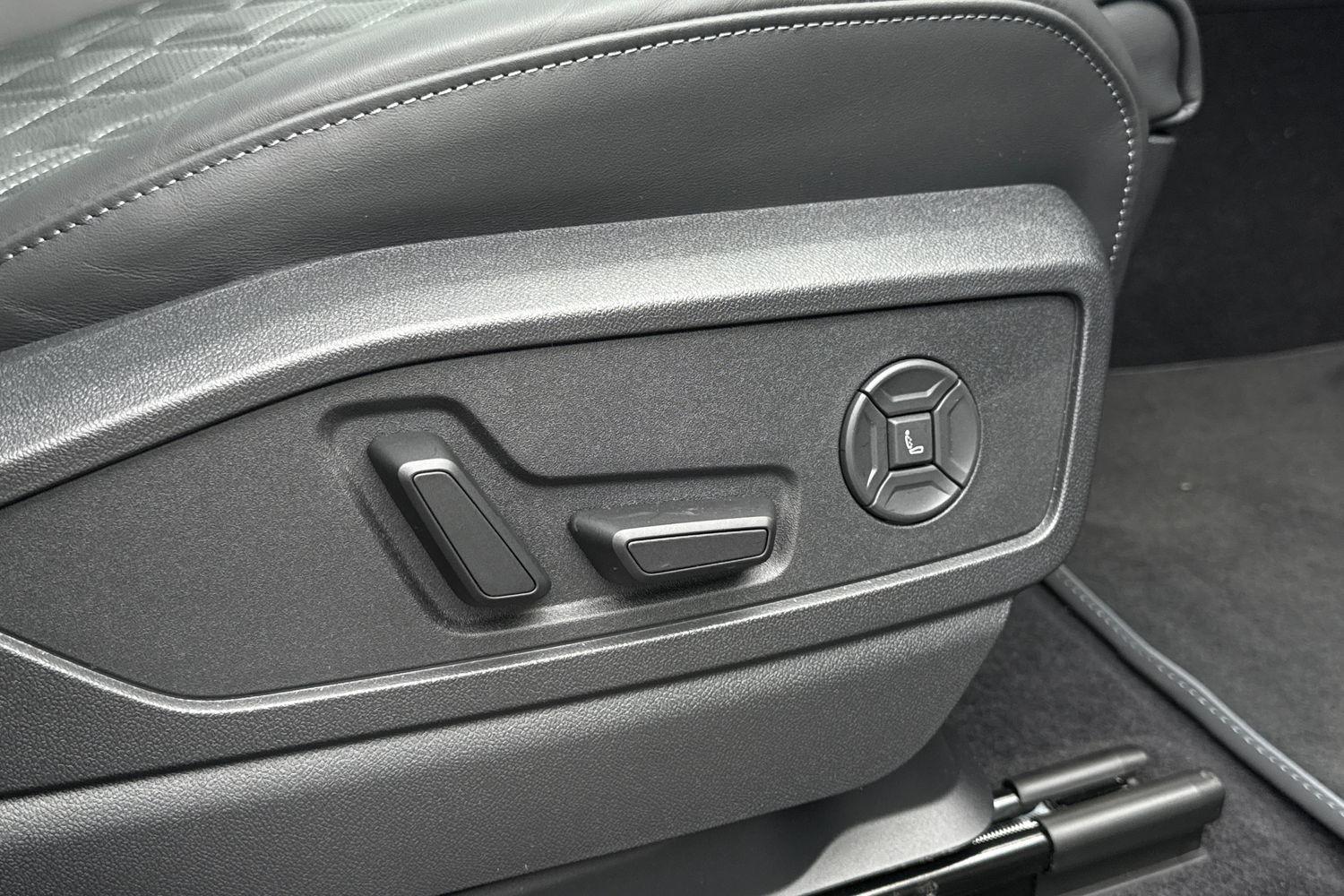 Used Audi SQ5 2025 for sale - 76128528: Photo 46