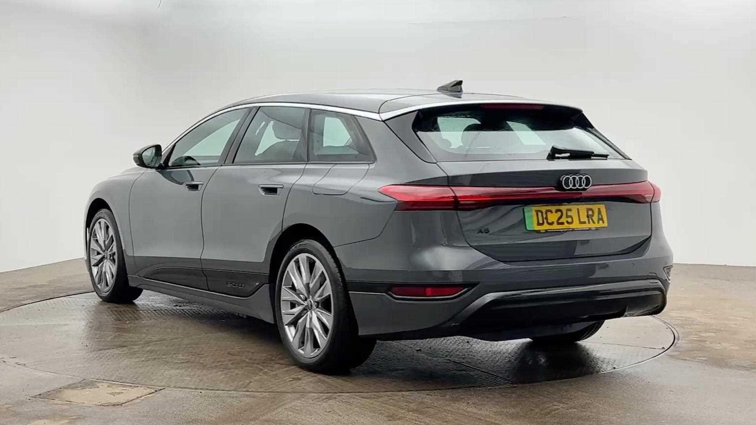 Used Audi A6 e-tron Avant 2025 for sale - 78218312: Photo 3