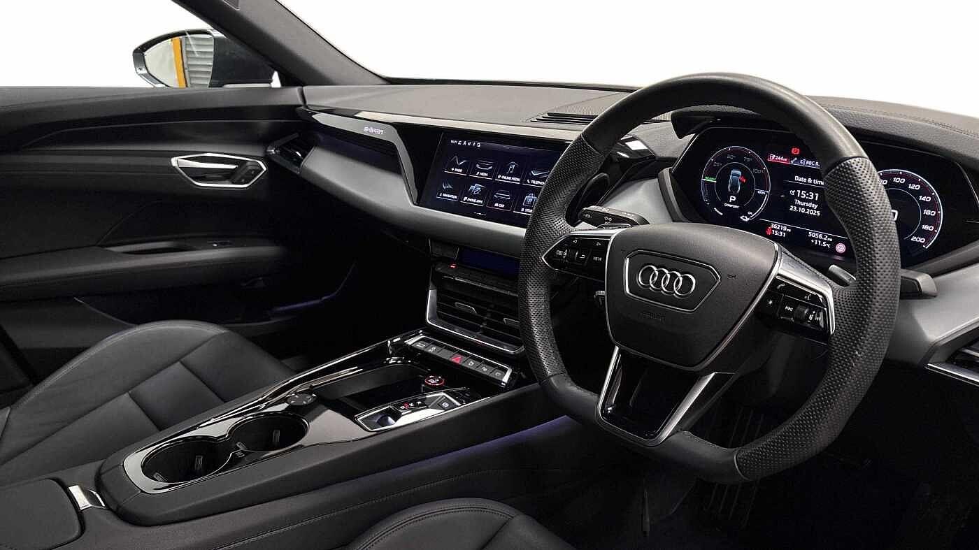 Used Audi e-tron GT 2023 for sale - 77383357: Photo 7