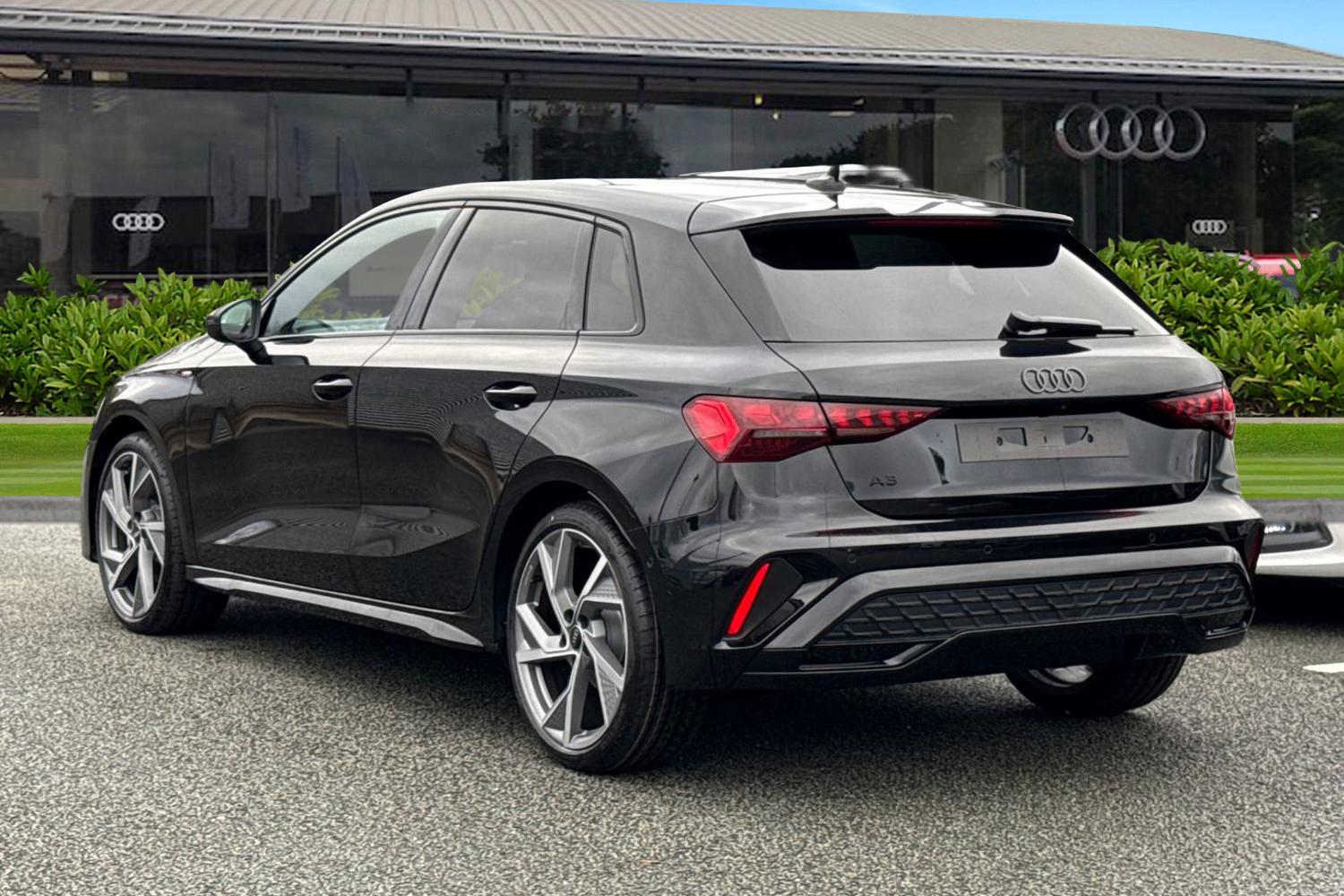Used Audi A3 2025 for sale - 76445567: Photo 2
