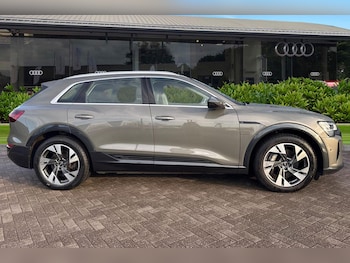 Used Audi Q8 2023 for sale - 77382941: Photo