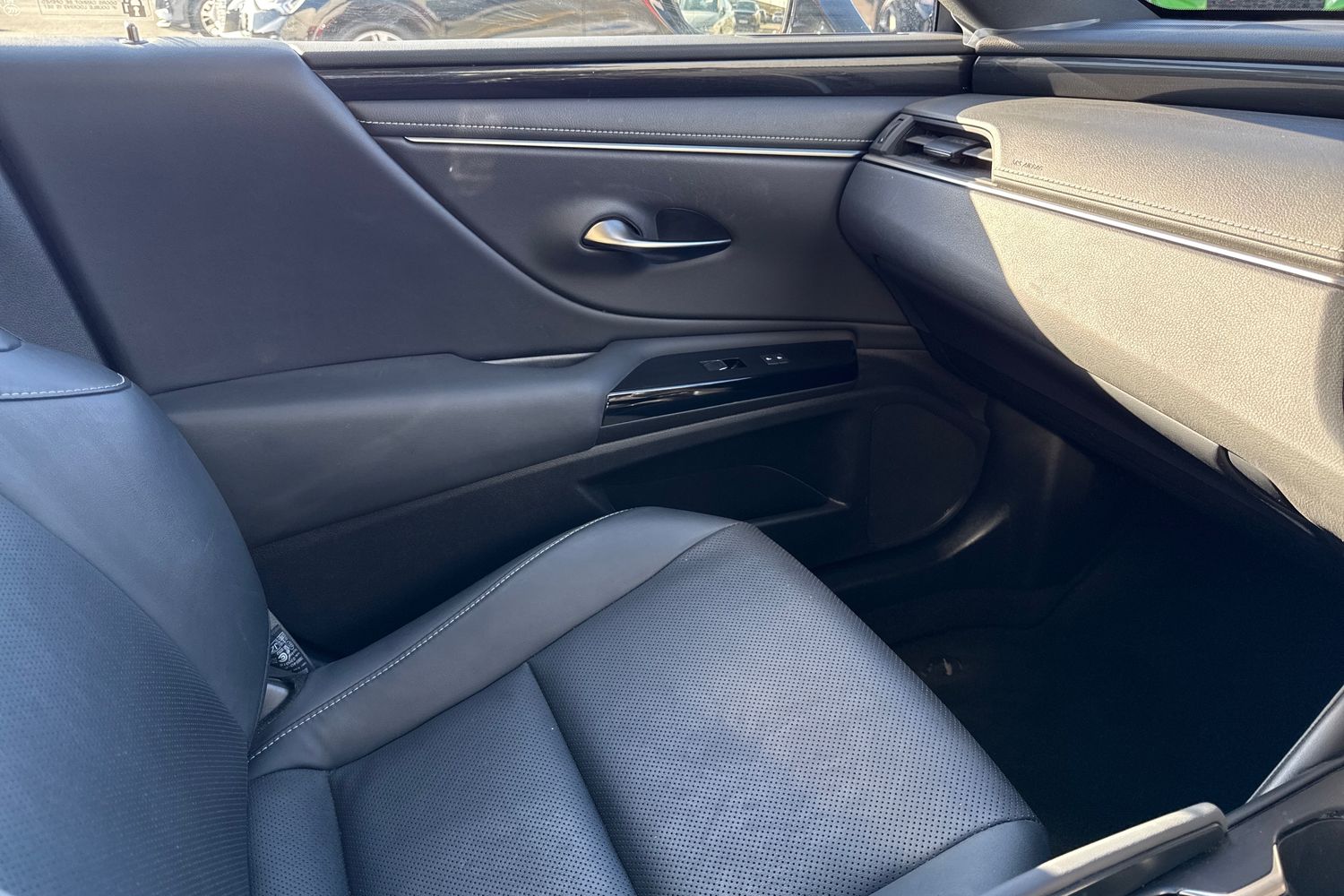 Used Lexus ES 2023 for sale - 77929045: Photo 19