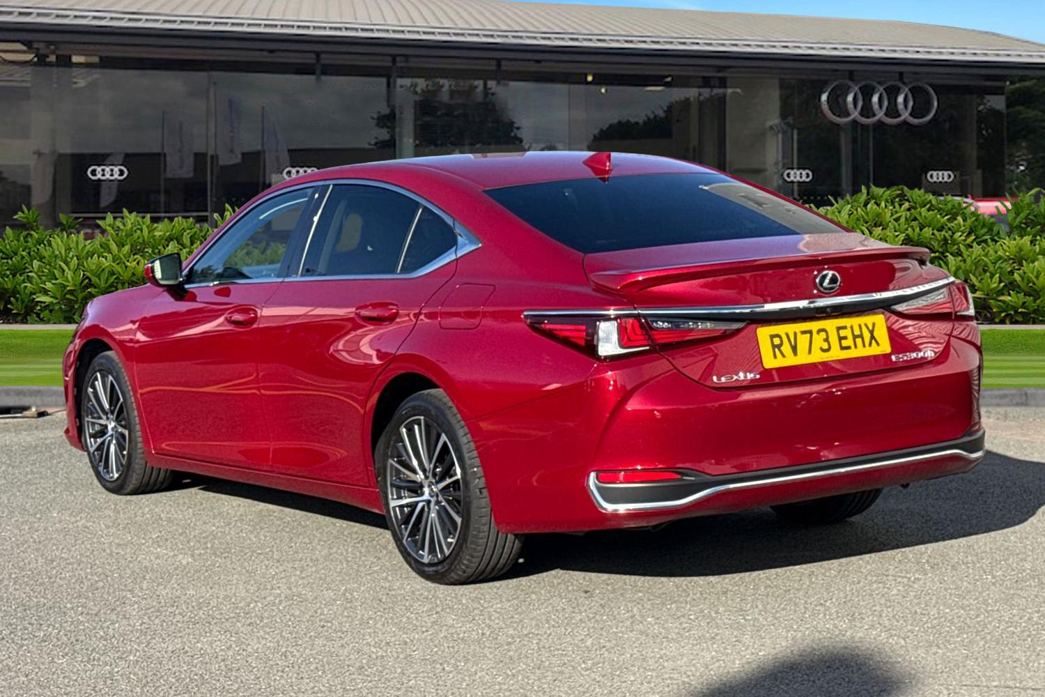 Used Lexus ES 2023 for sale - 77929045: Photo 2