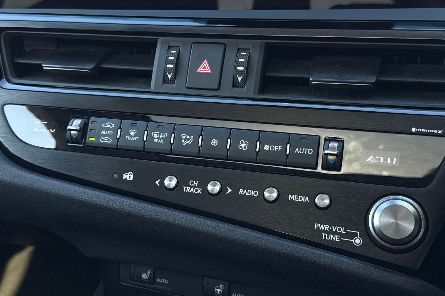 Used Lexus ES 2023 for sale - 77929045: Photo 21