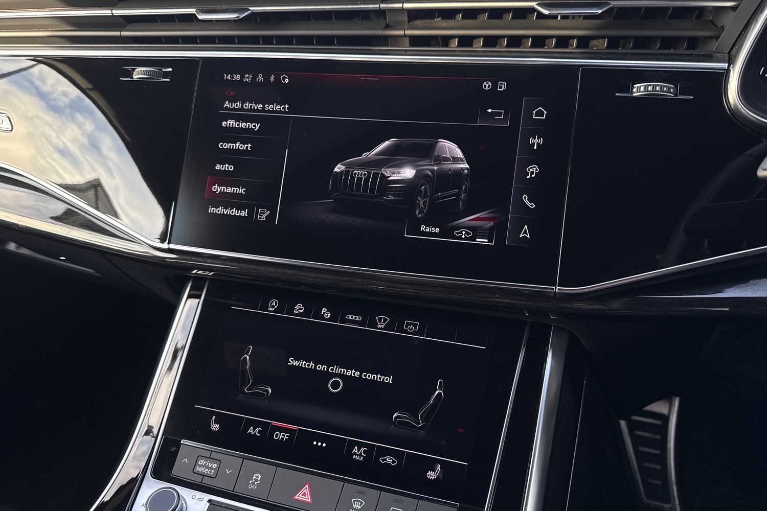 Used Audi SQ7 2024 for sale - 76805354: Photo 30