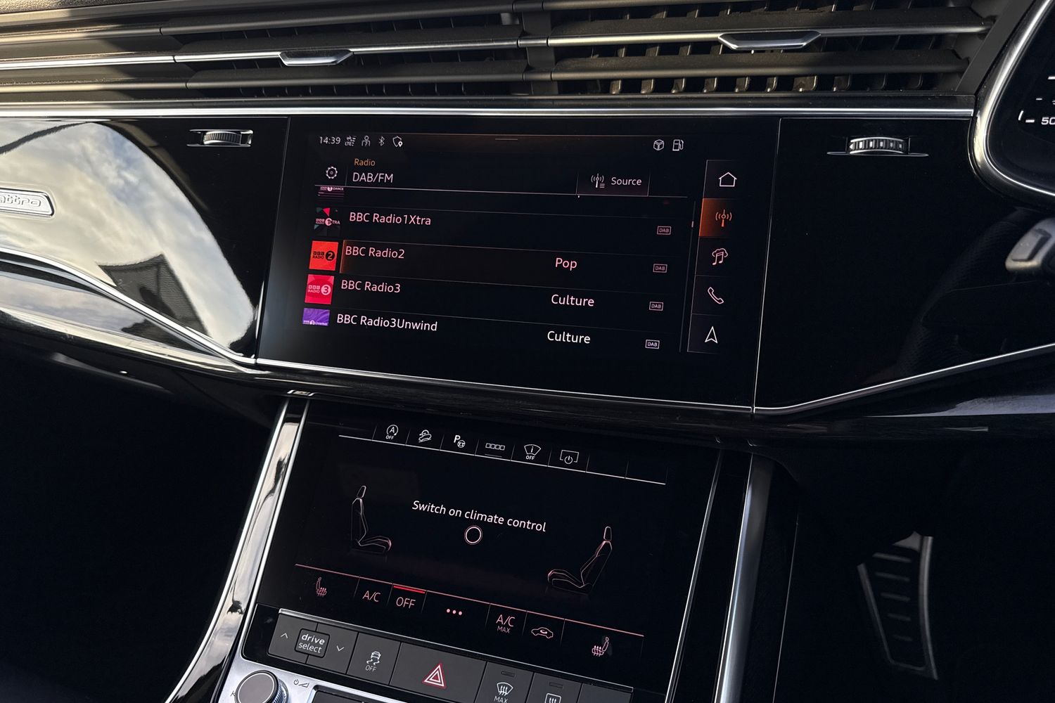 Used Audi SQ7 2024 for sale - 76805354: Photo 38