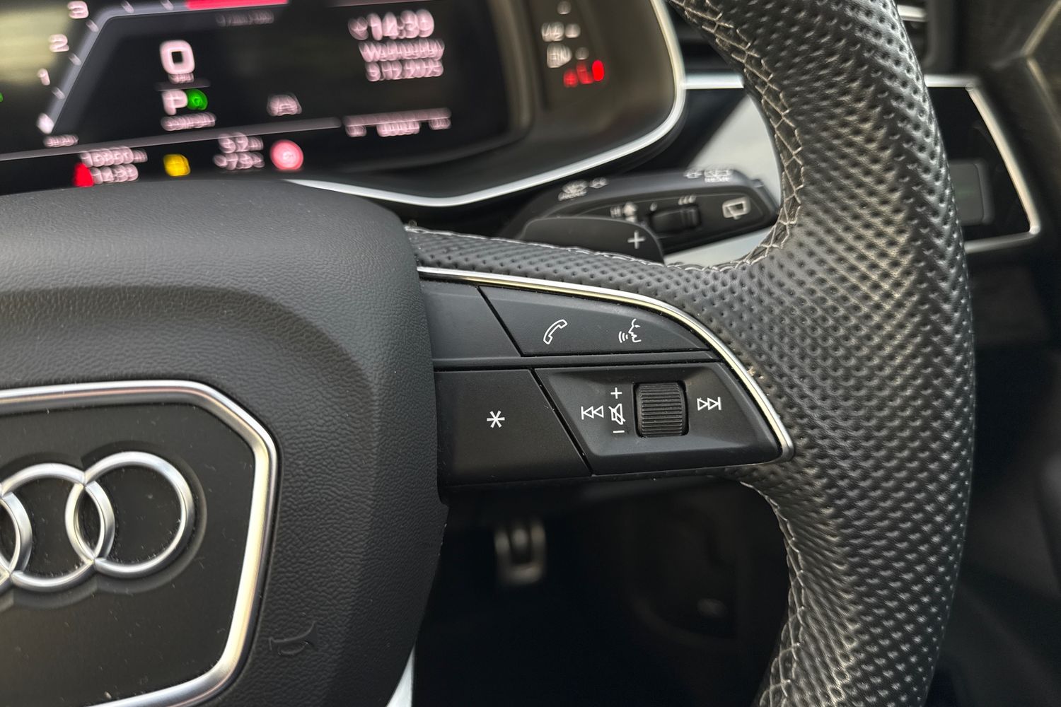 Used Audi SQ7 2024 for sale - 76805354: Photo 58