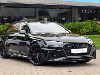 2024 - RS 4 Avant Carbon Black 450 PS tiptronic 5-Door