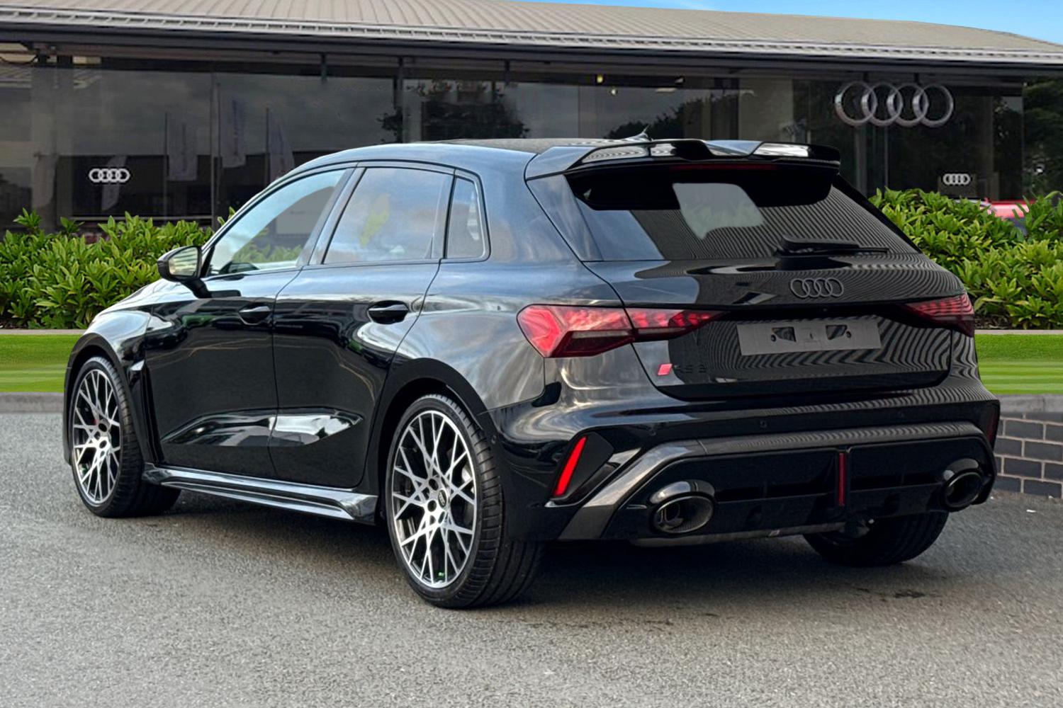 Used Audi RS3 2025 for sale - 76445548: Photo 2