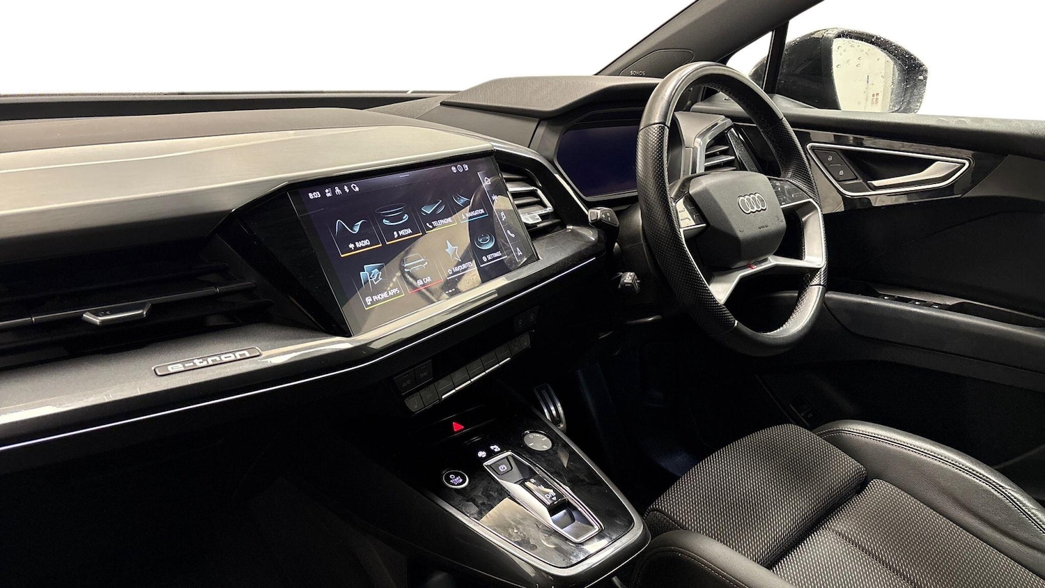 Used Audi Q4 e-tron 2023 for sale - 77733696: Photo 2