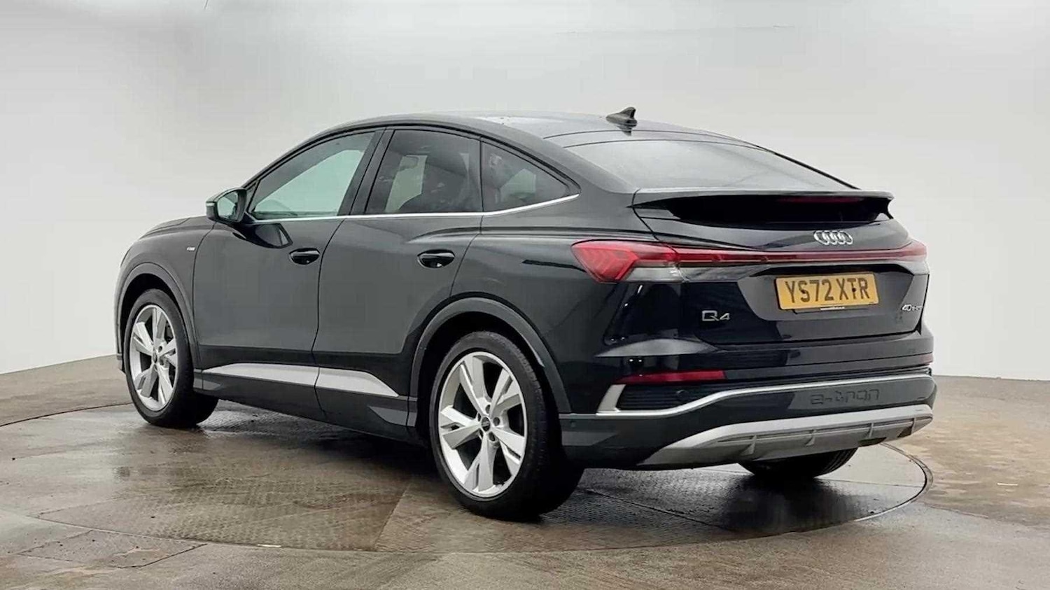 Used Audi Q4 e-tron 2023 for sale - 77733696: Photo 3