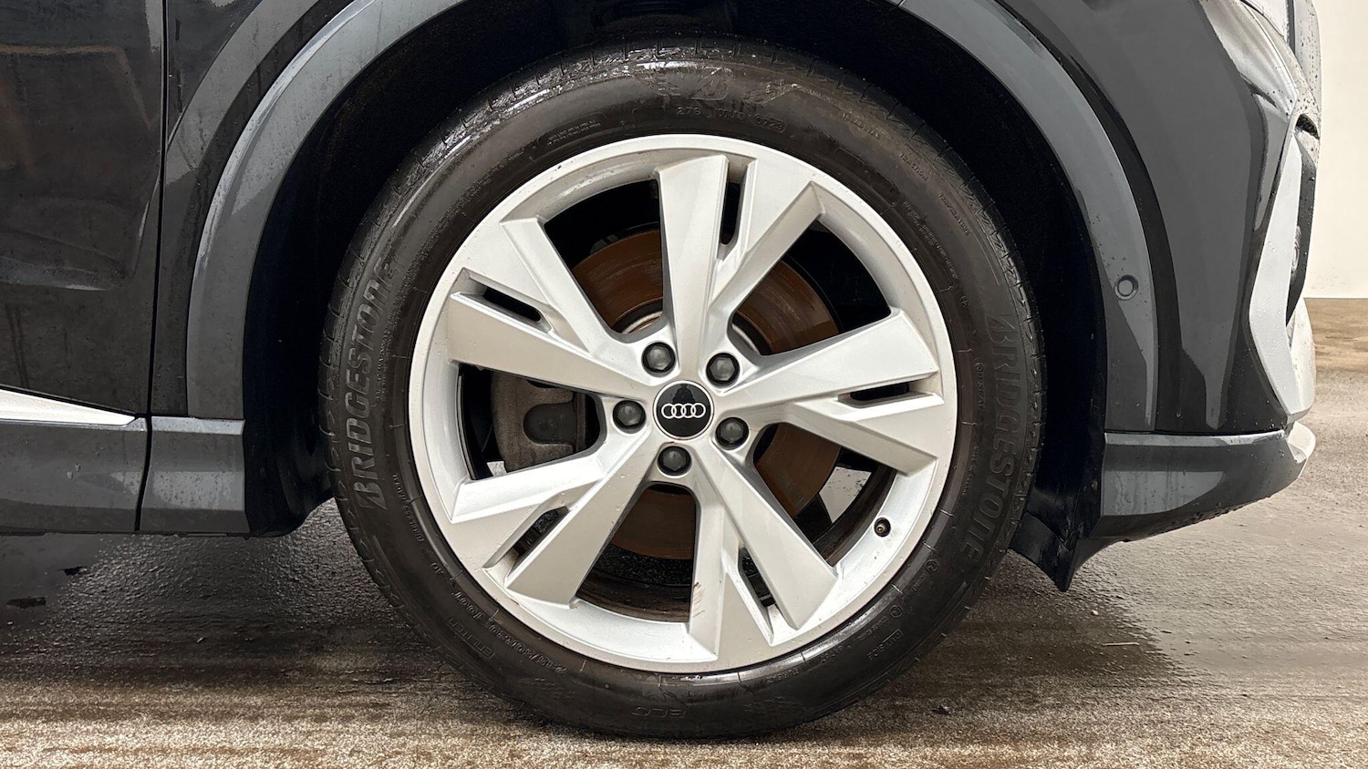 Used Audi Q4 e-tron 2023 for sale - 77733696: Photo 5