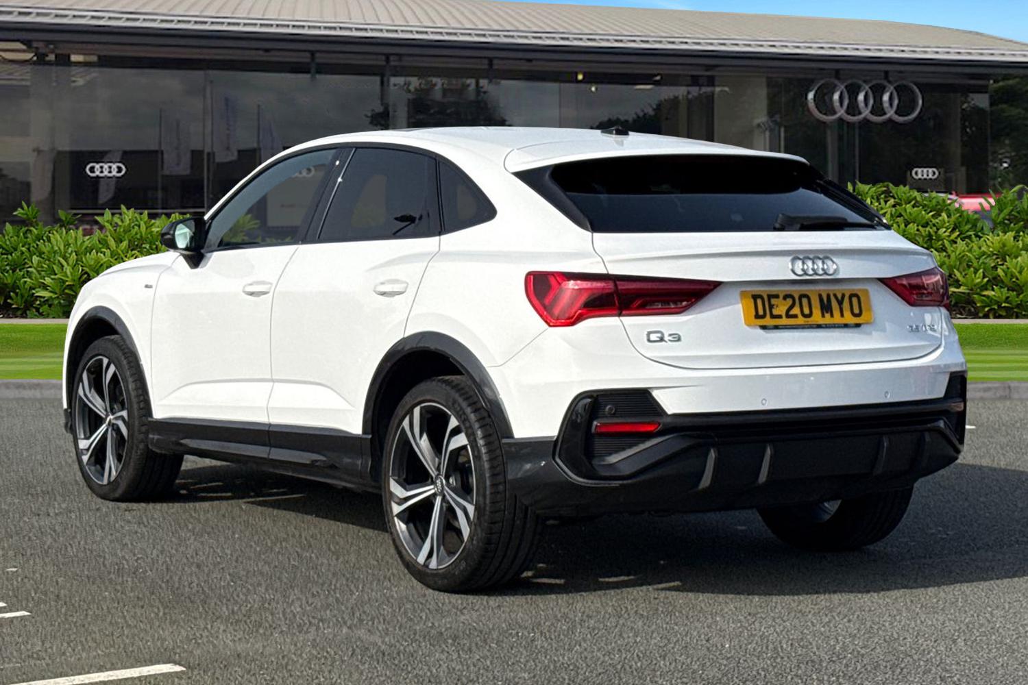 Used Audi Q3 2020 for sale - 77774138: Photo 2