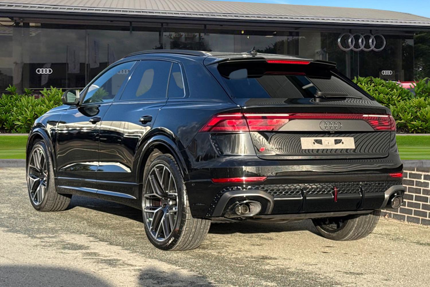 Used Audi RS Q8 2026 for sale - 77348276: Photo 2