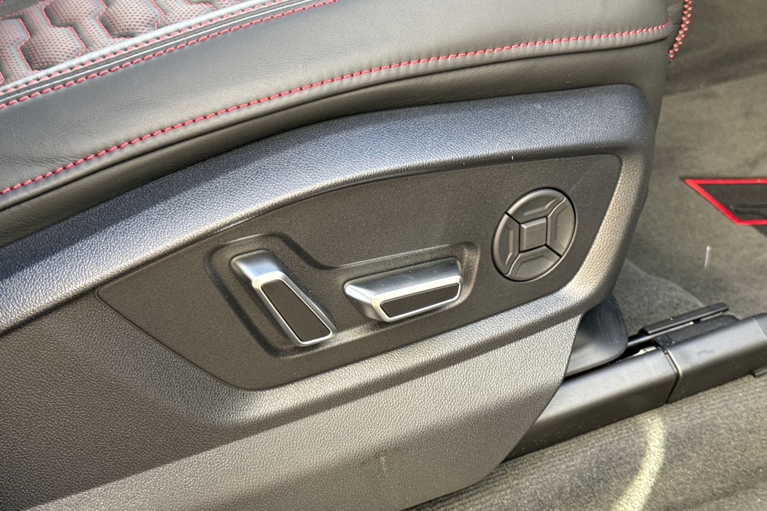 Used Audi RS Q8 2026 for sale - 77348276: Photo 54