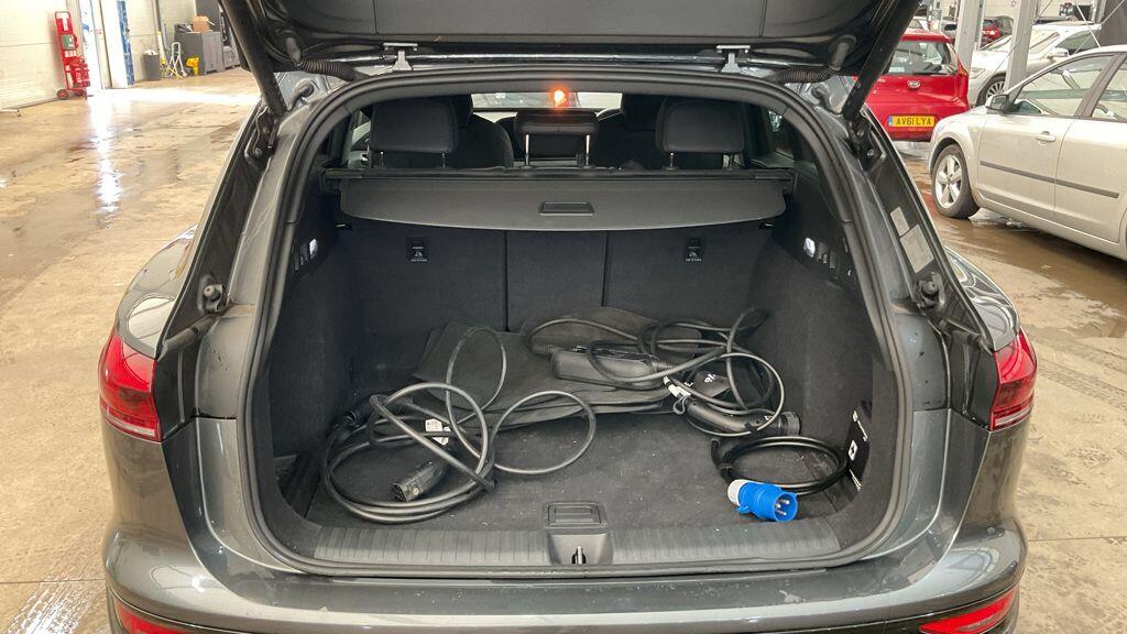 Used Audi Q6 e-tron 2025 for sale - 78210878: Photo 7