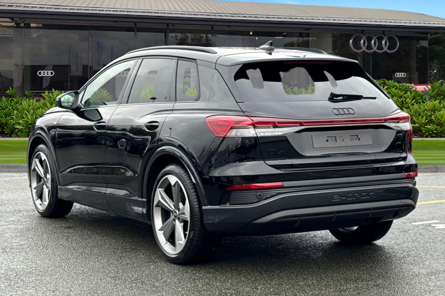 Used Audi Q4 e-tron 2026 for sale - 77849414: Photo 2