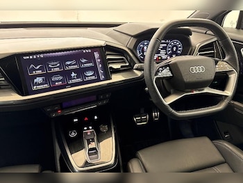 Used Audi Q4 e-tron 2024 for sale - 76171261: Photo 2