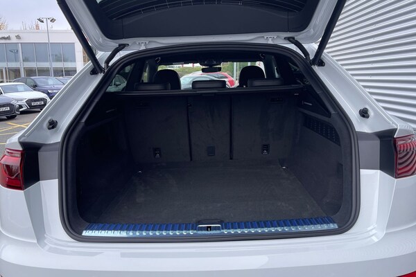 Used Audi Q8 2025 for sale - 75785452: Photo 6