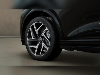 Used Audi Q6 e-tron 2026 for sale - 78139890: Photo