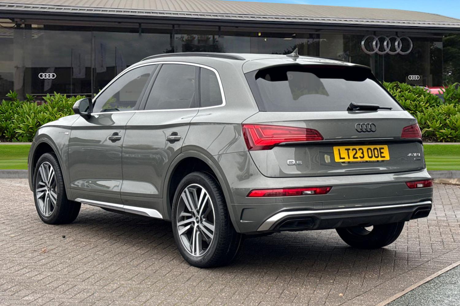 Used Audi Q5 2023 for sale - 76723946: Photo 2