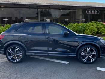 Used Audi Q3 2025 for sale - 74105104: Photo