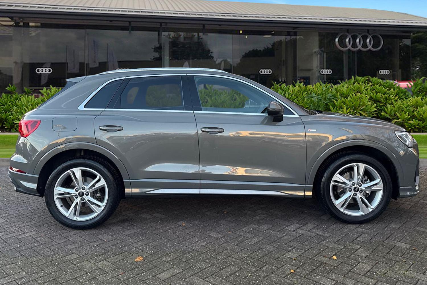 Used Audi Q3 2025 for sale - 76929167: Photo 3