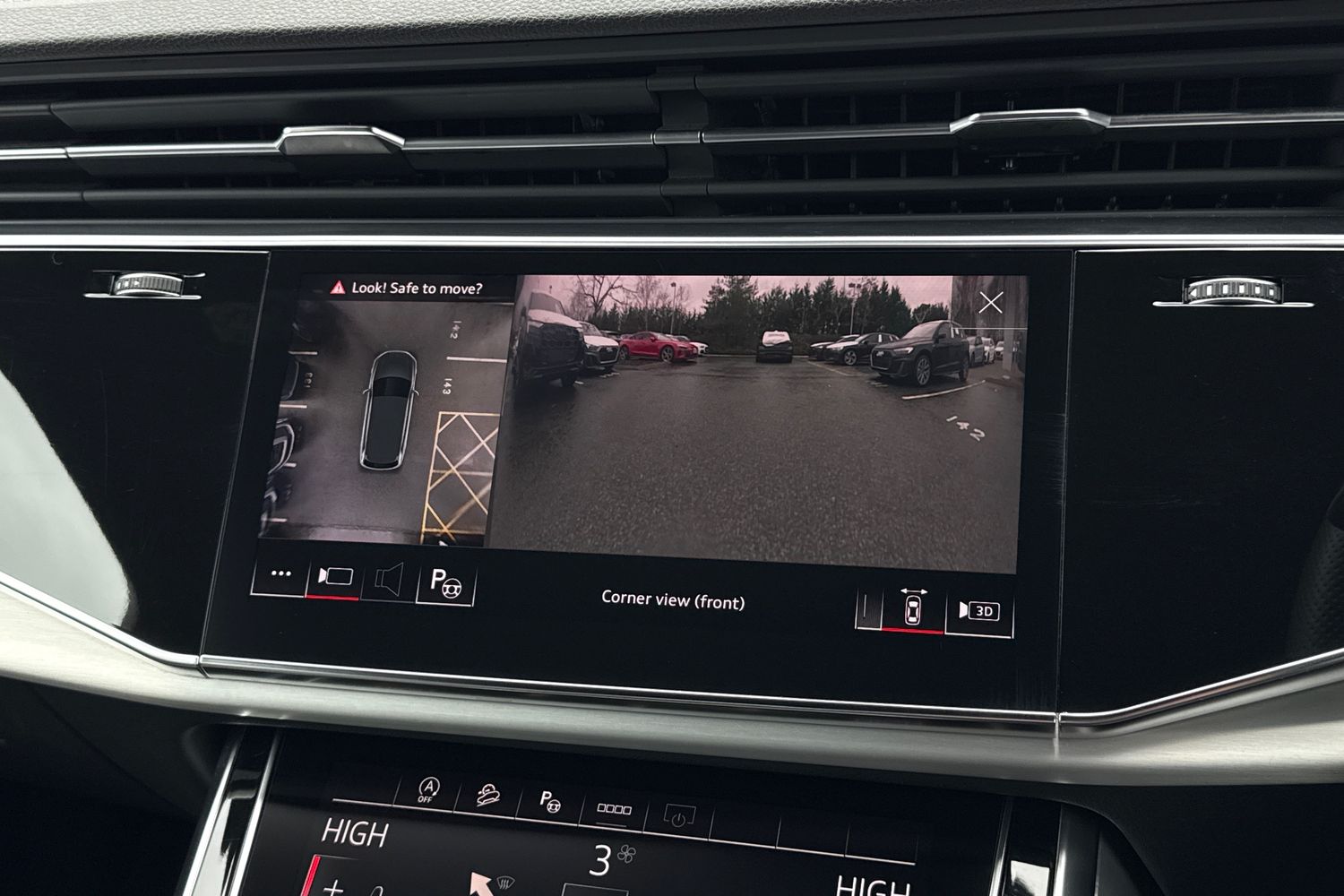 Used Audi Q7 2023 for sale - 77308727: Photo 32