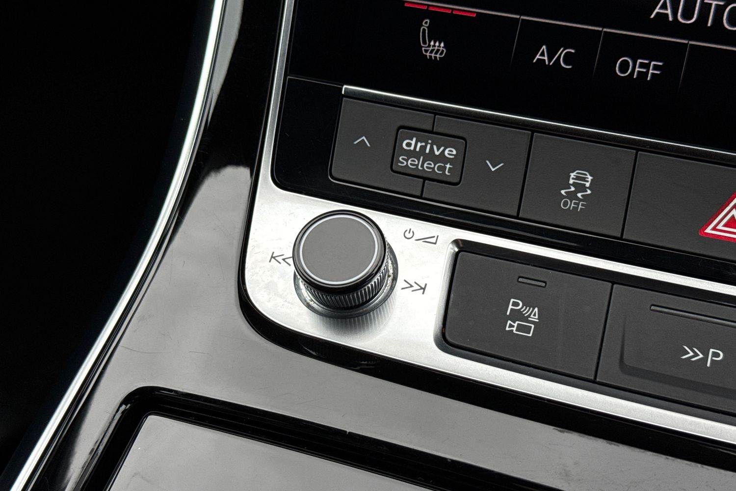 Used Audi Q7 2023 for sale - 77308727: Photo 45