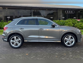 Used Audi Q3 2025 for sale - 77382410: Photo